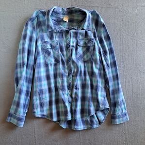 Faded Glory long sleeve flannel button up